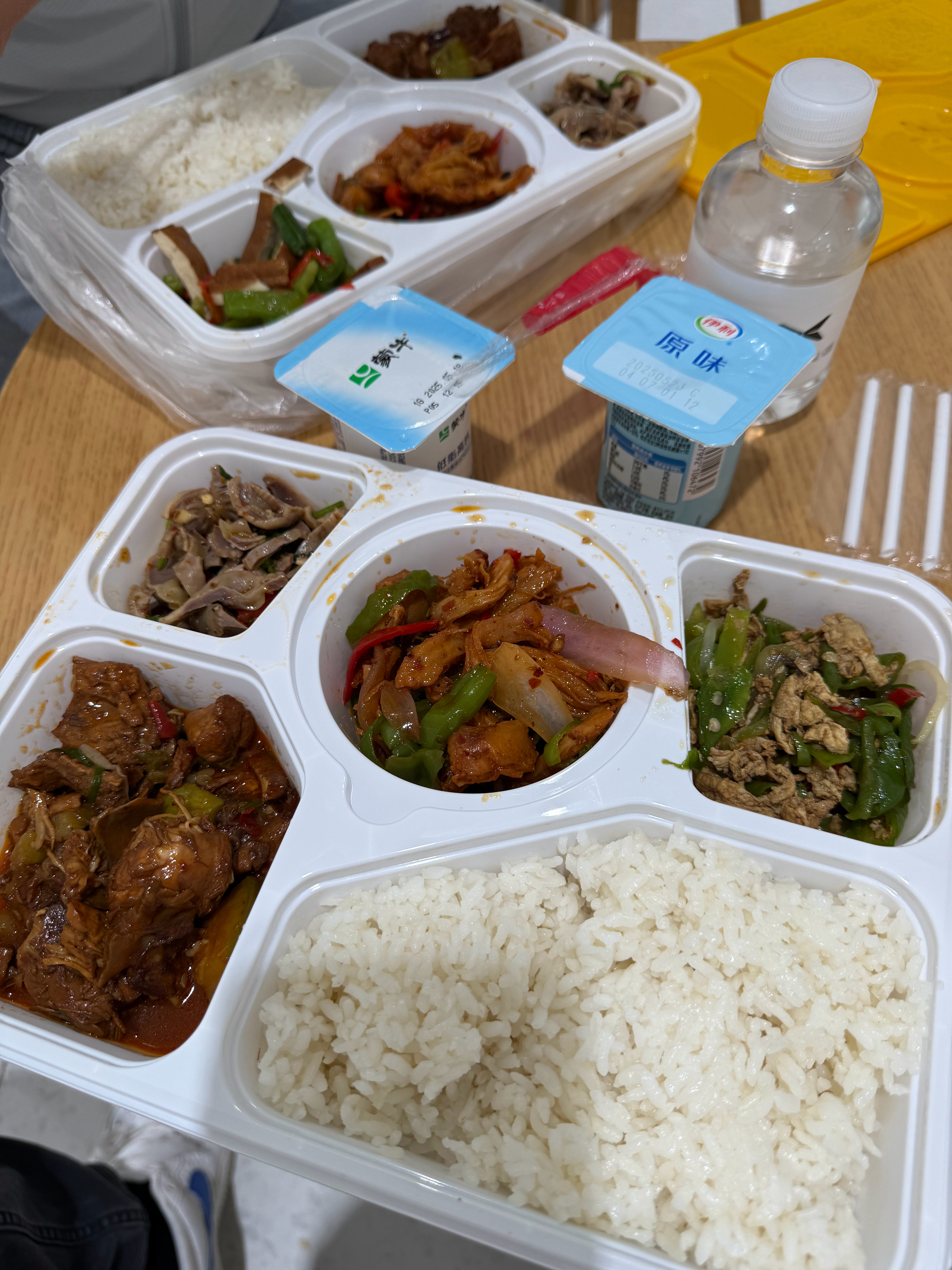 第一次恰小鹏的饭，提了这么多辆一直没吃上过 ​​​
