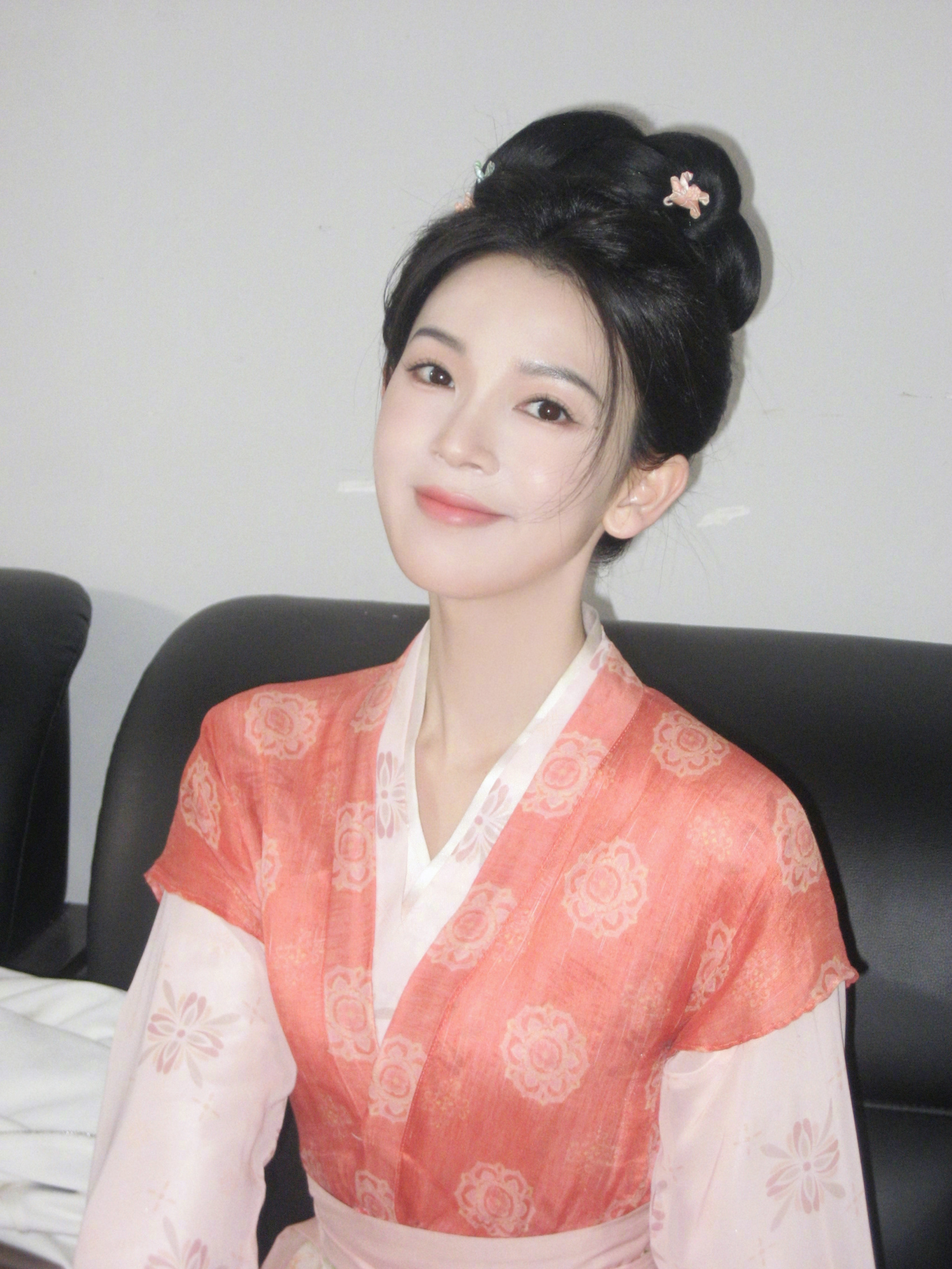 可爱瑶妹*^o^*陈瑶 《长安二十四计》朝露☽ 剧照-1️⃣粉衣2️⃣橙衣 