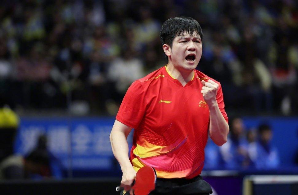 第十五届全运会乒乓球男单决赛第三局，樊振东11-5林诗栋，大比分2-1领先！这局
