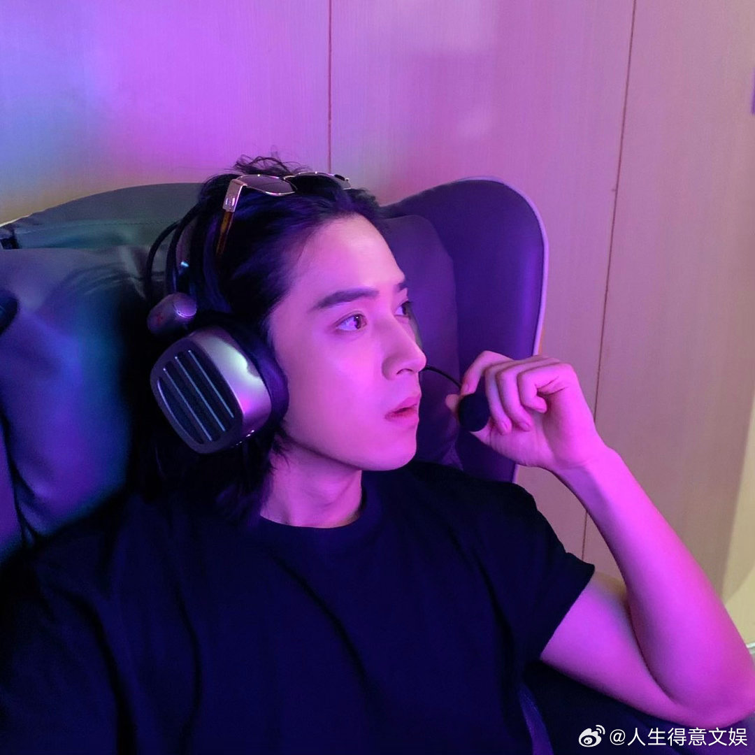 张云龙李昀锐于正喊话陈若轩 救命啊！转发区太热闹了，人脉展示天花板张云龙、李昀锐