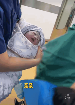 确实是第一次见面不怎么和他熟 ，以后不熟也得熟了![捂脸]