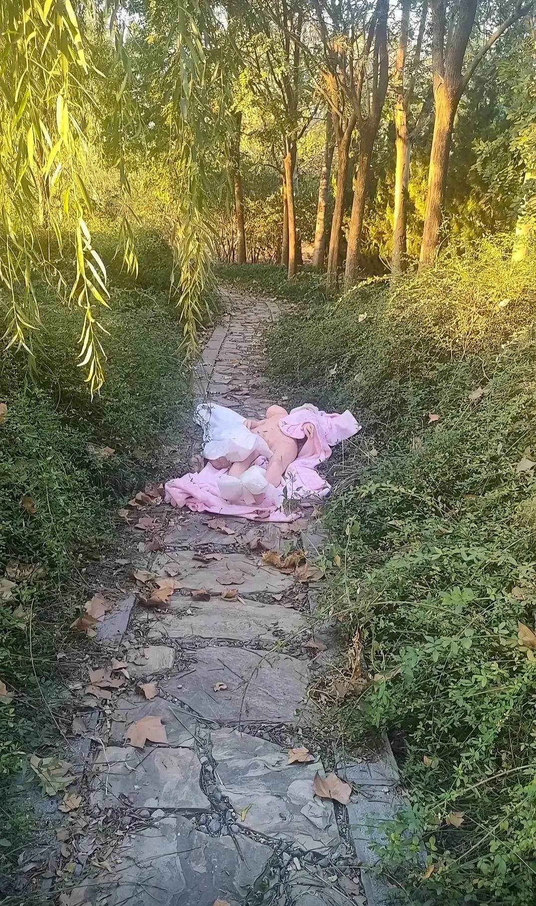 这要是晚上遇到得多吓人？
