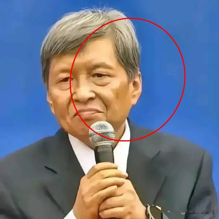 马上高考了，孩子不要选5专业
五大专业被网友集体劝退🔥考生家长吵翻天了！
金融