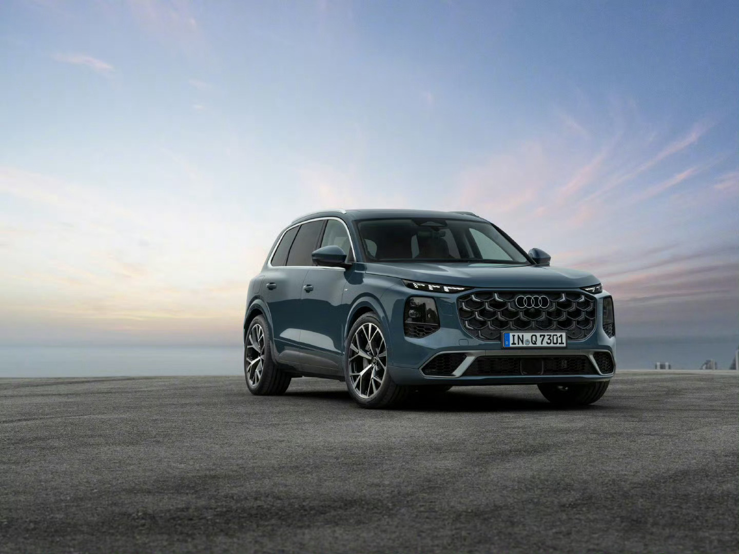 新一代奥迪Q7低功率：180kW (245 马力) / 500N・m高功率：22