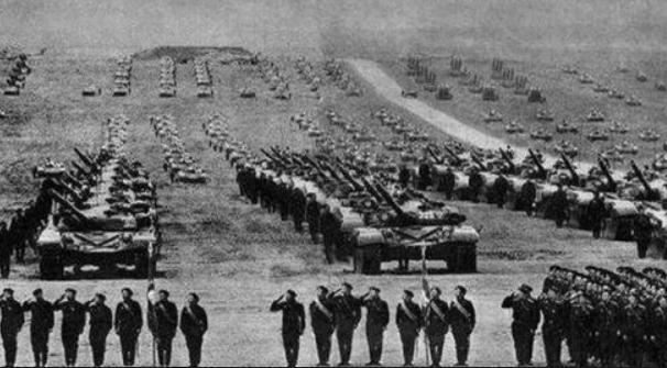 1965年，巴铁被印度打得几乎亡国，中国出手轻松化解。这是巴基斯坦最危险的时刻，
