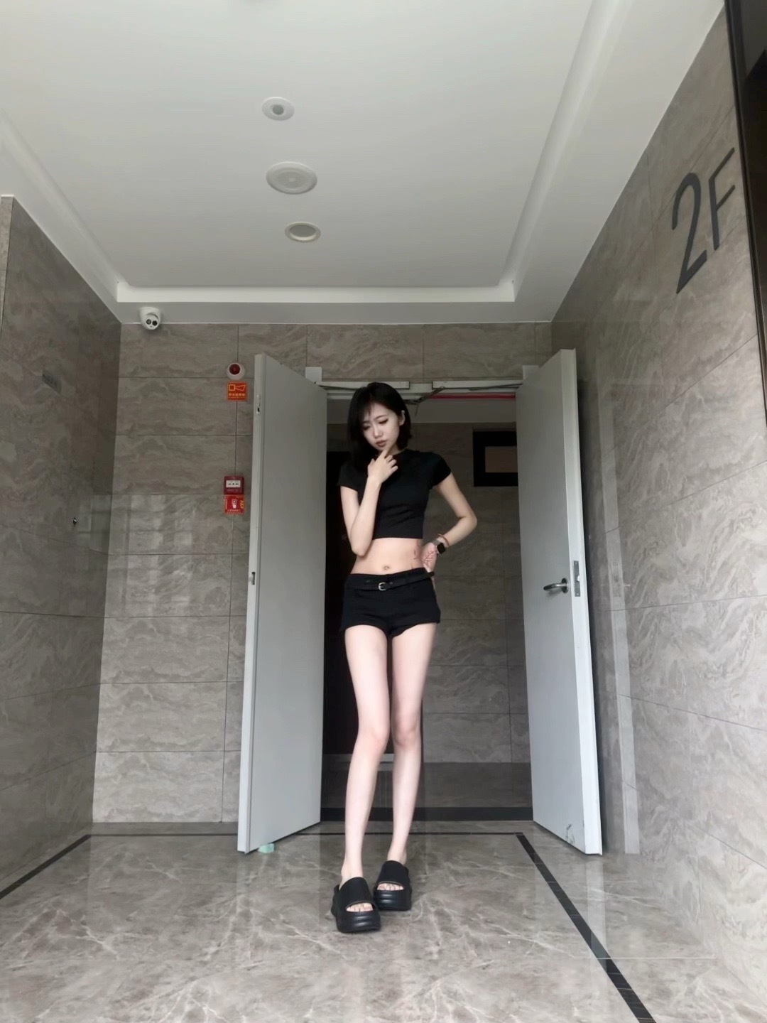 忧郁是天赋英砂岩穿搭分享穿搭今天穿什么 ​​​
