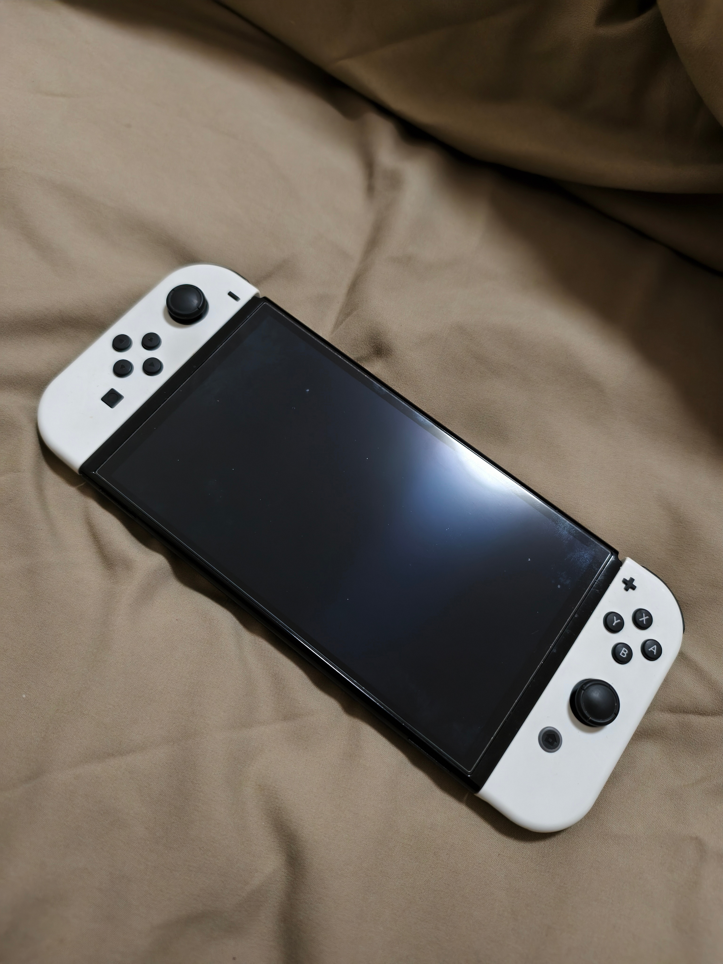 Switch2直面会 看了我落灰3年的Switch还是有点不舍得，但是我要送铁粉