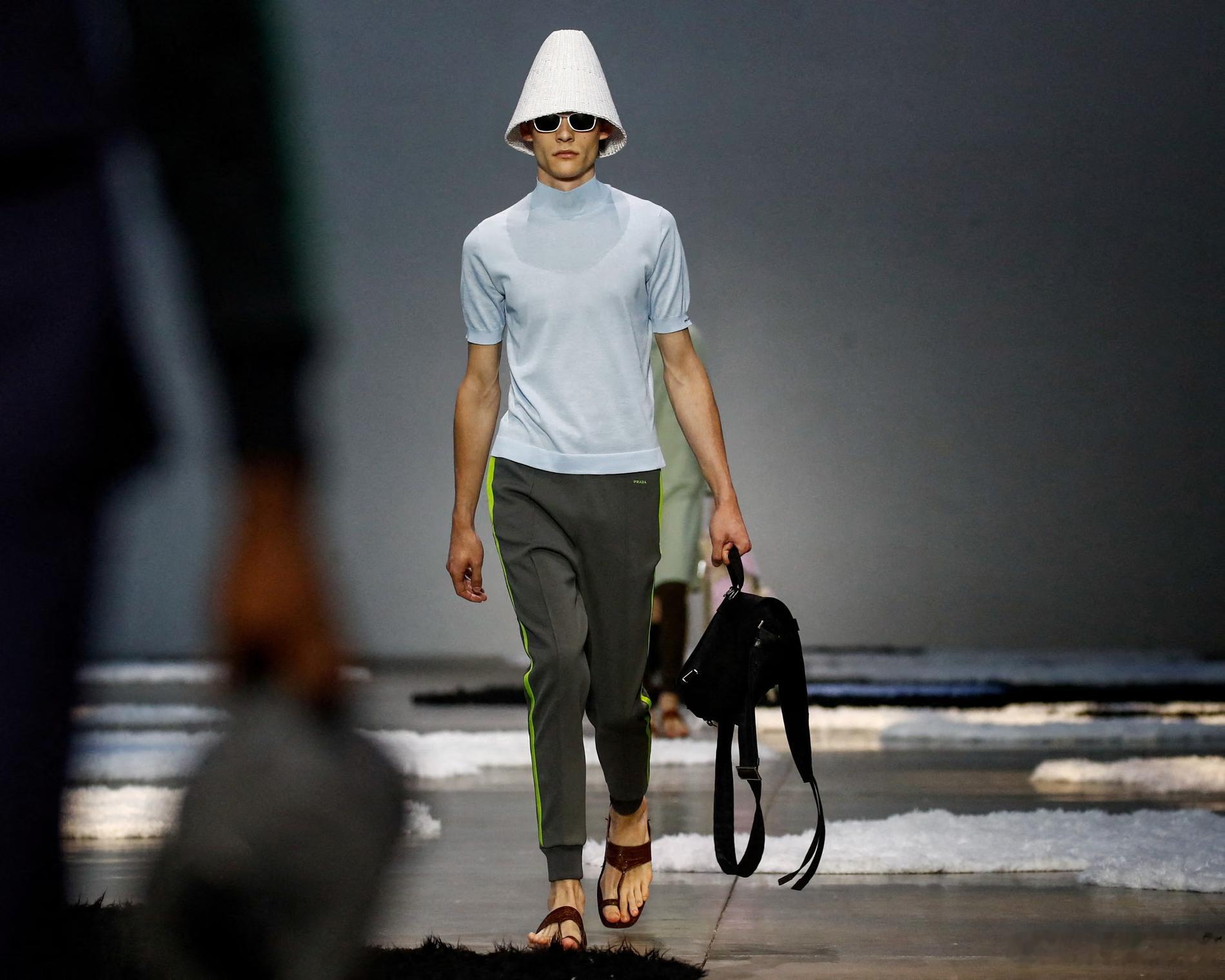 【PRADA“印度传统凉鞋”风波的经过和结果】[以下来自GEMINI。LV起诉茉