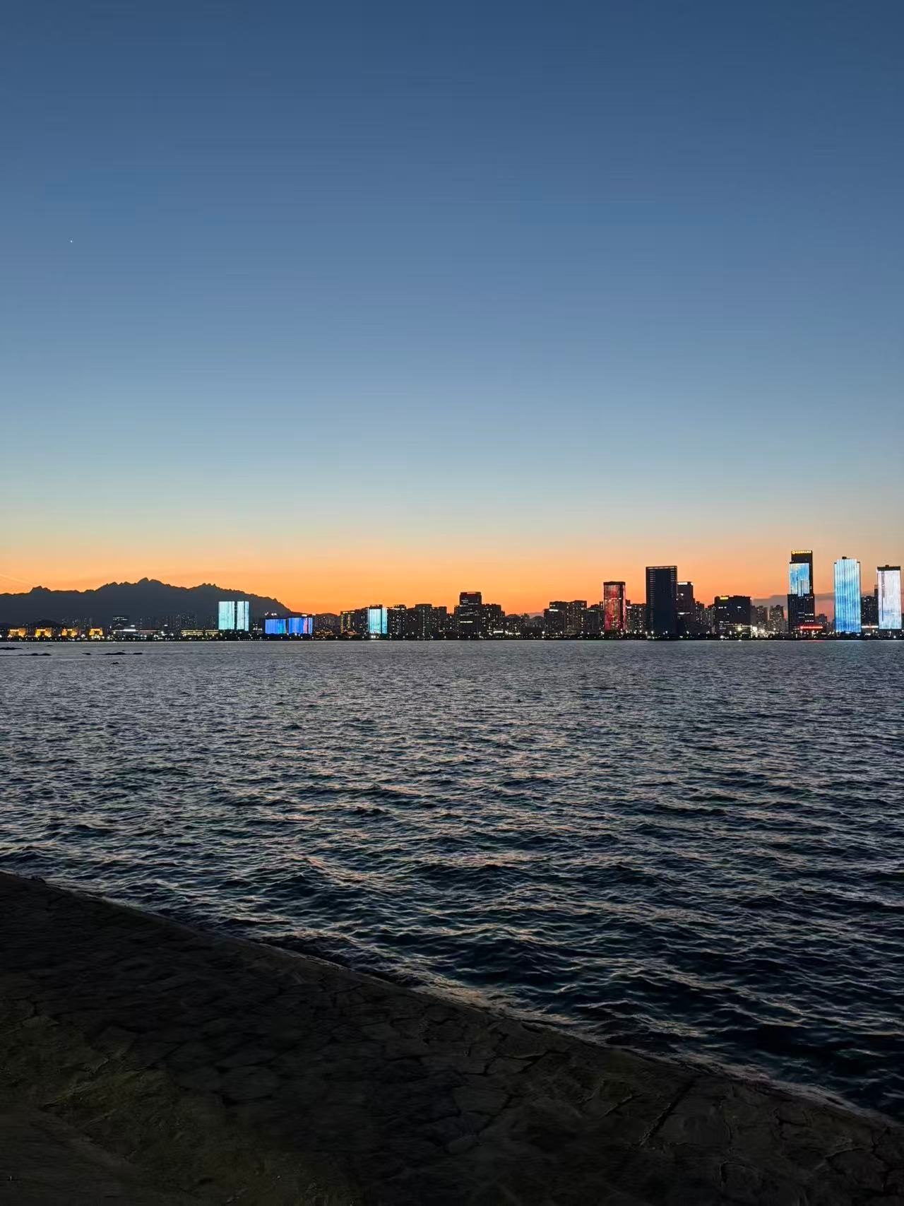 最美晚霞夜景城市影像记扫街青岛