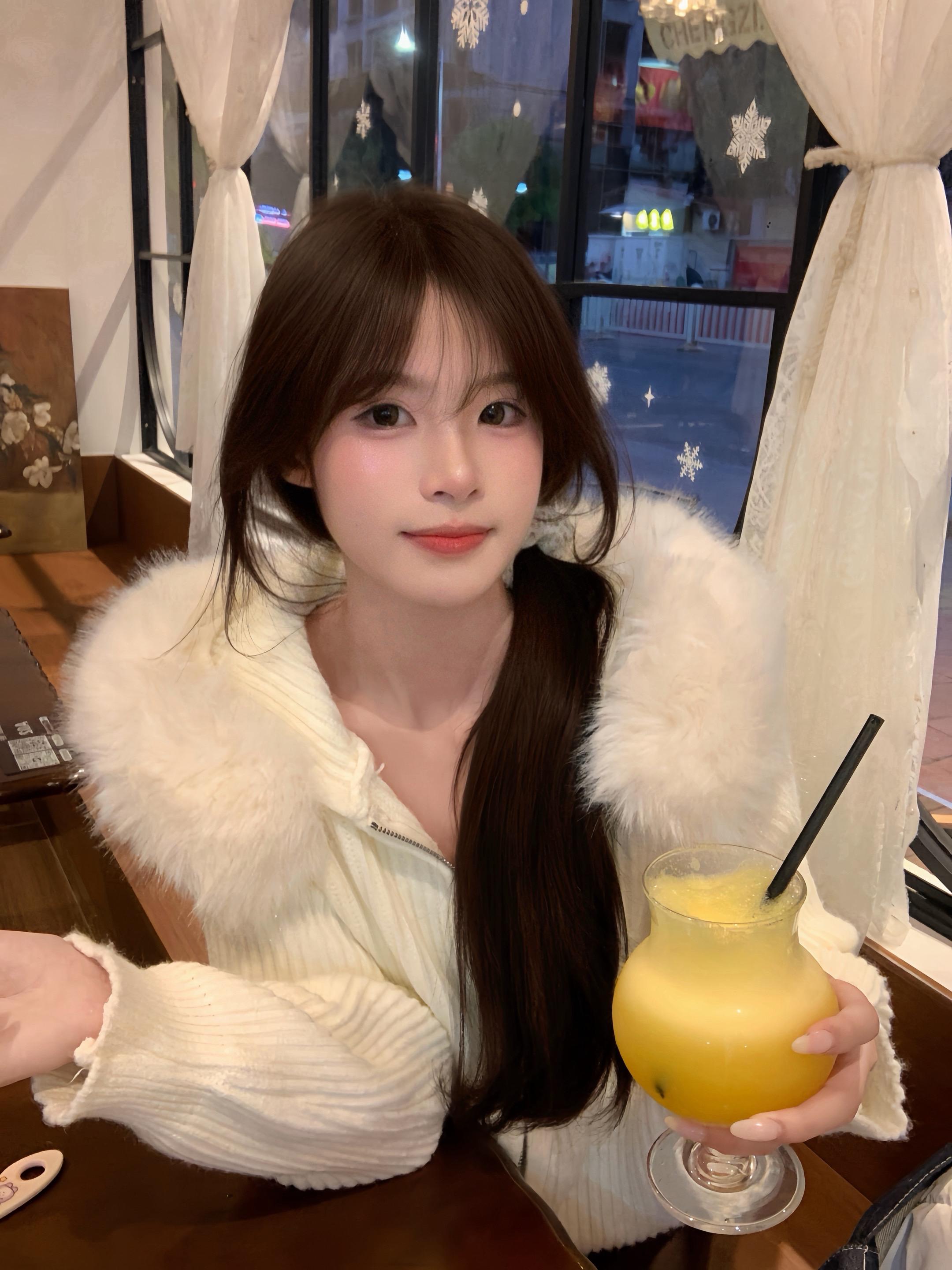 ❄️꙳⊹꙳ 🎧⊹꙳ 🤍 *✩‧₊˚