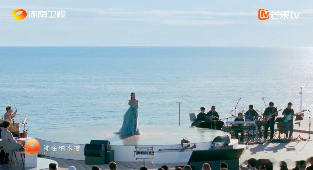 拉丹珠歌声里的光声起地平线用声音传递力量！《光》空灵纯净又极具穿透力，藏式风情与