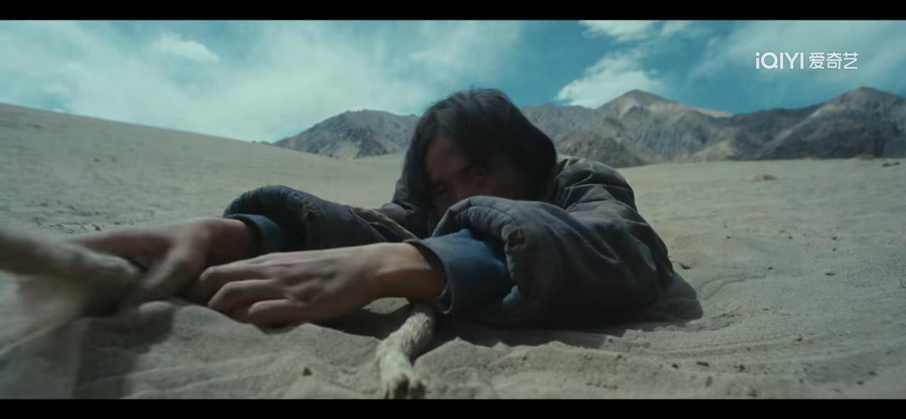 《生命树》：
白菊，扎措，邵云飞和流沙的生死较量，只为了一个人。

有个人爬在沙