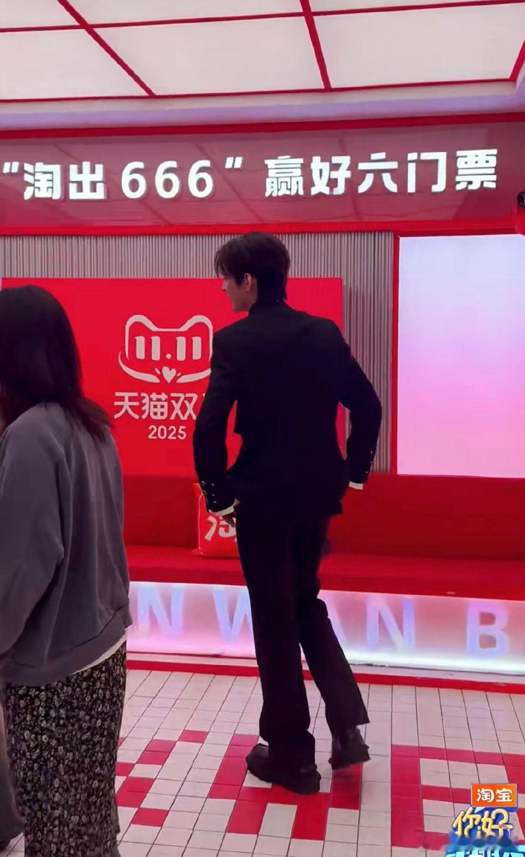 张颜齐被章时安急出一段绕口令 推理环节笑点密集！章时安先锁定张颜齐，下秒又转向彭