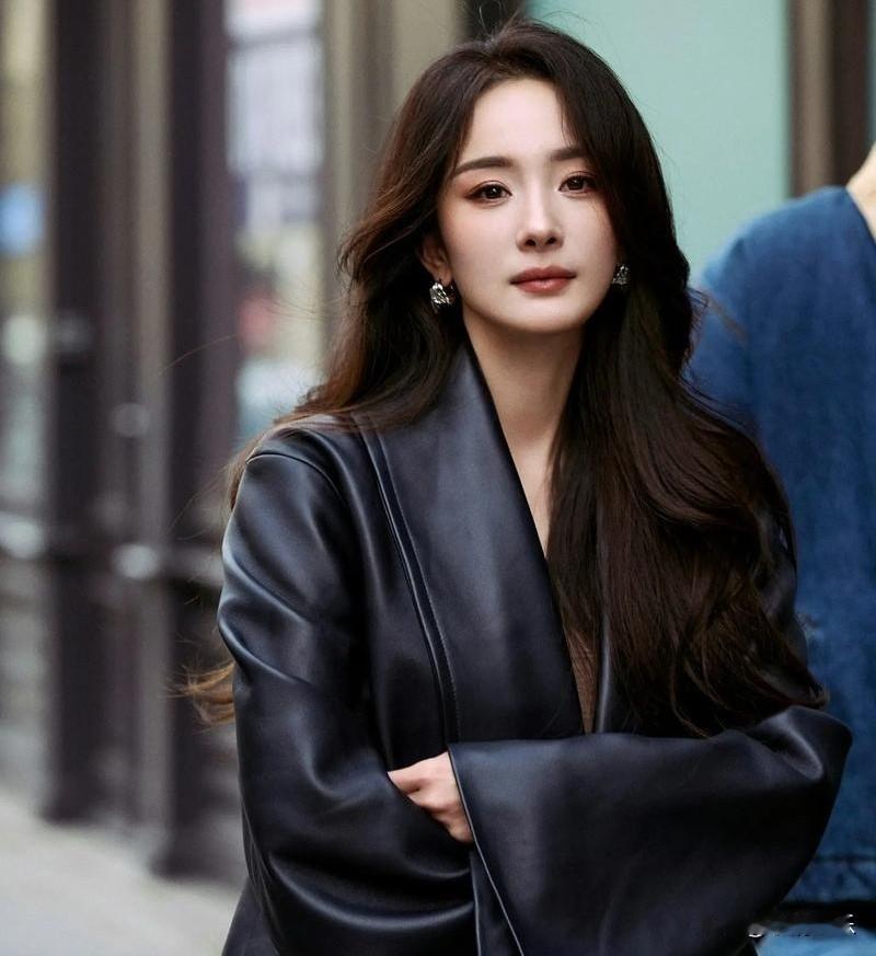 女明星们关于结婚的真心话

杨幂：结果不重要，爱一个人的过程很重要，因为结果都那