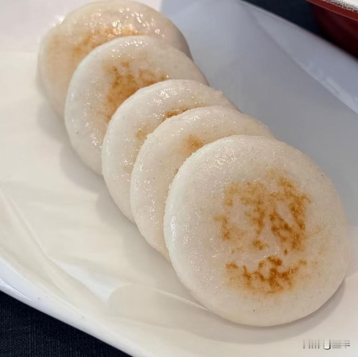 喜欢吃吗？白糖糍粑。