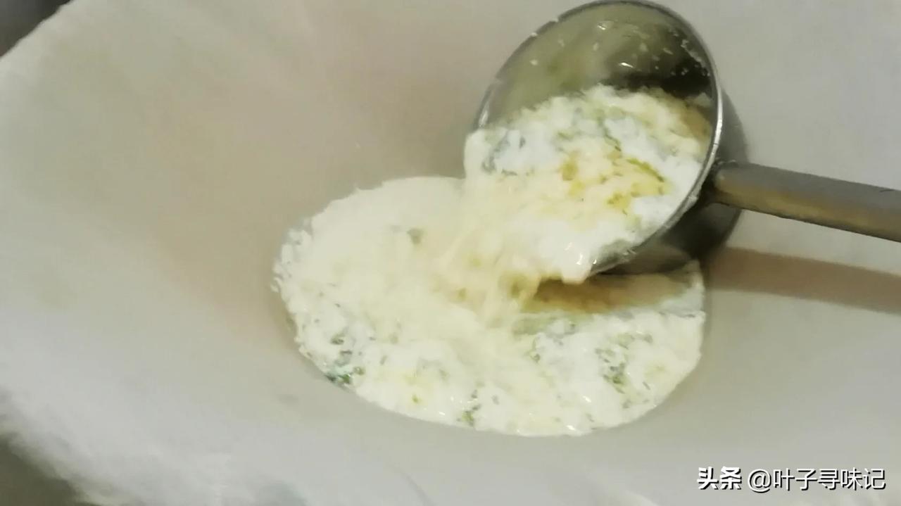 这是在做什么美食？[what]满屋香气！[大笑]很喜欢的纯手工食物！[捂脸]大家