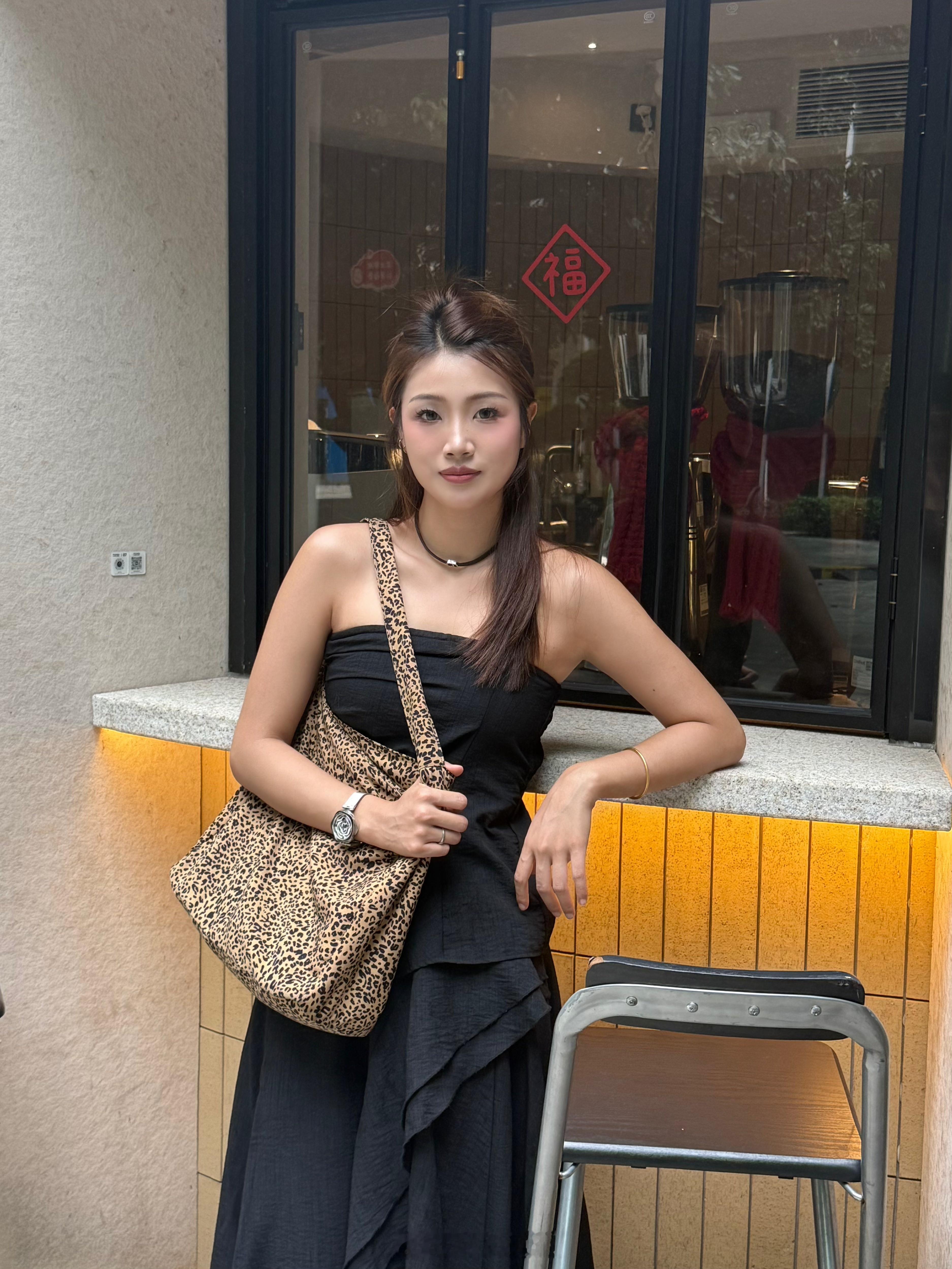 好久没出去玩了，趁着最近没有出差，跟小姐妹出来逛街，东莞的户外真的热炸了🔥  