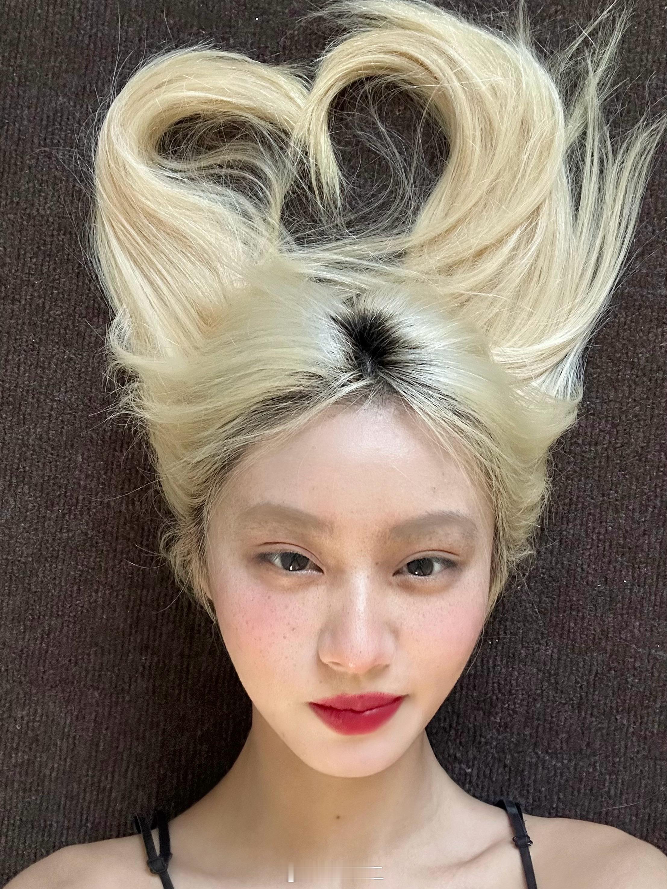 饱满红色素 ​​​