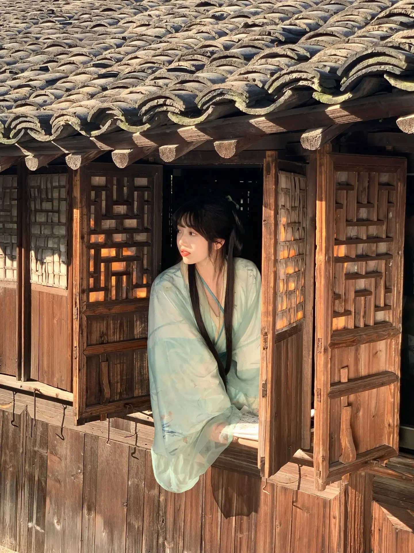 “我本无意入江南，奈何江南入我心”