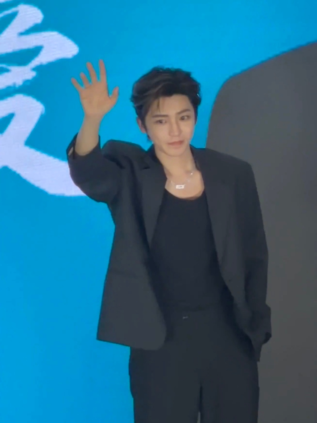 浅浅盘点一下今日份男星活动生图状态，友友们来品鉴丁禹兮，侯明昊，王安宇王安宇 高