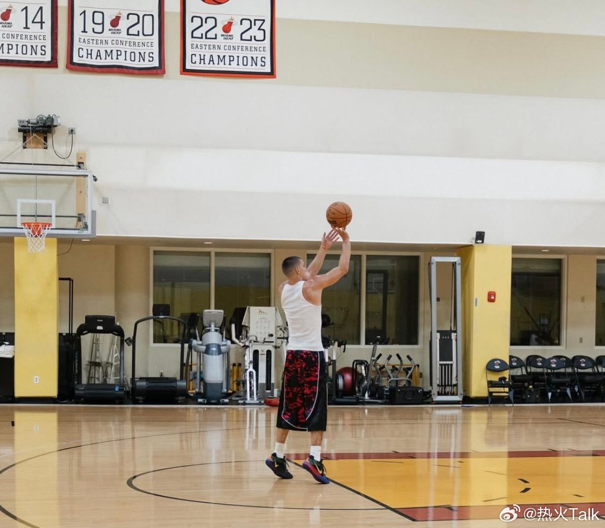 即将复出，希罗恢复球场训练！新赛季篮不住 ​​​