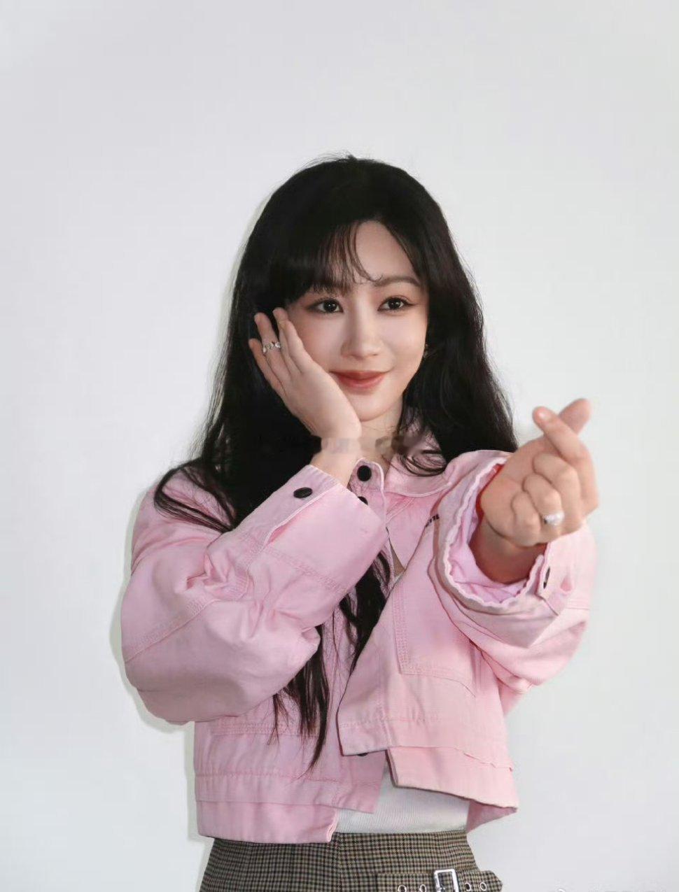 来看看杨紫 和孟子义的美图吧，两位都是好演员 ​​​