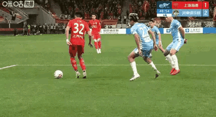 杨希这个球很果断，小伙子在U23优异表现之后，感觉这个小伙子未来有很不错的前景。