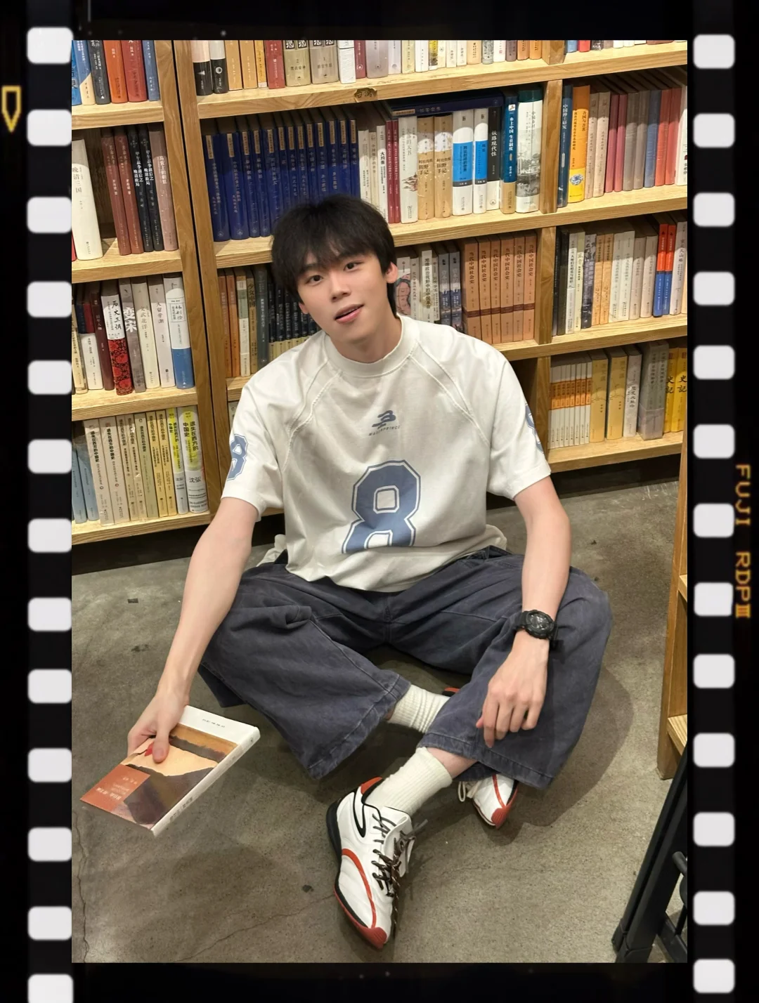 今天是韩系学长理工男大