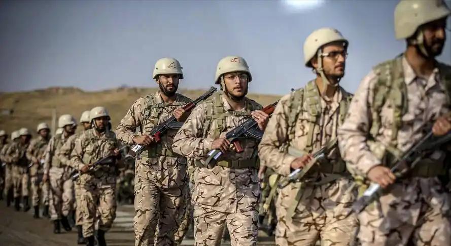 4月29日全国范围！关键时刻，伊朗宣布重大决定
 
进入四月，中东局势表面上看，