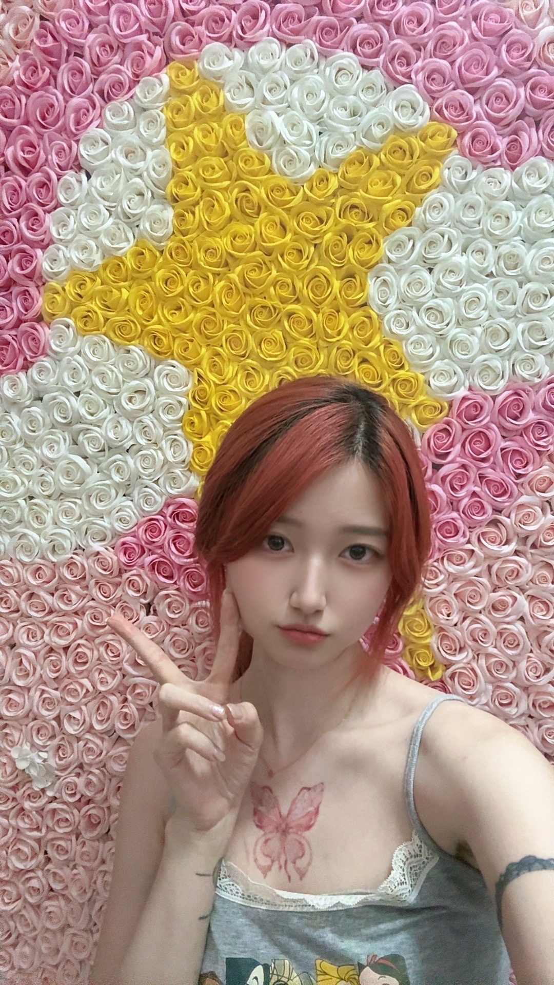 收到了姐妹提前送的生日礼物🎁超巨大百变小樱魔法棒玫瑰花画💐以后拍任何东西就用