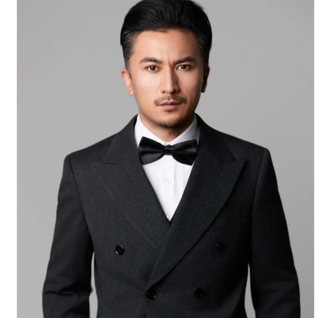 陈明说，自己是演员，接不到戏，工资也在下滑。

其实，AI演员出来了，很多真人演