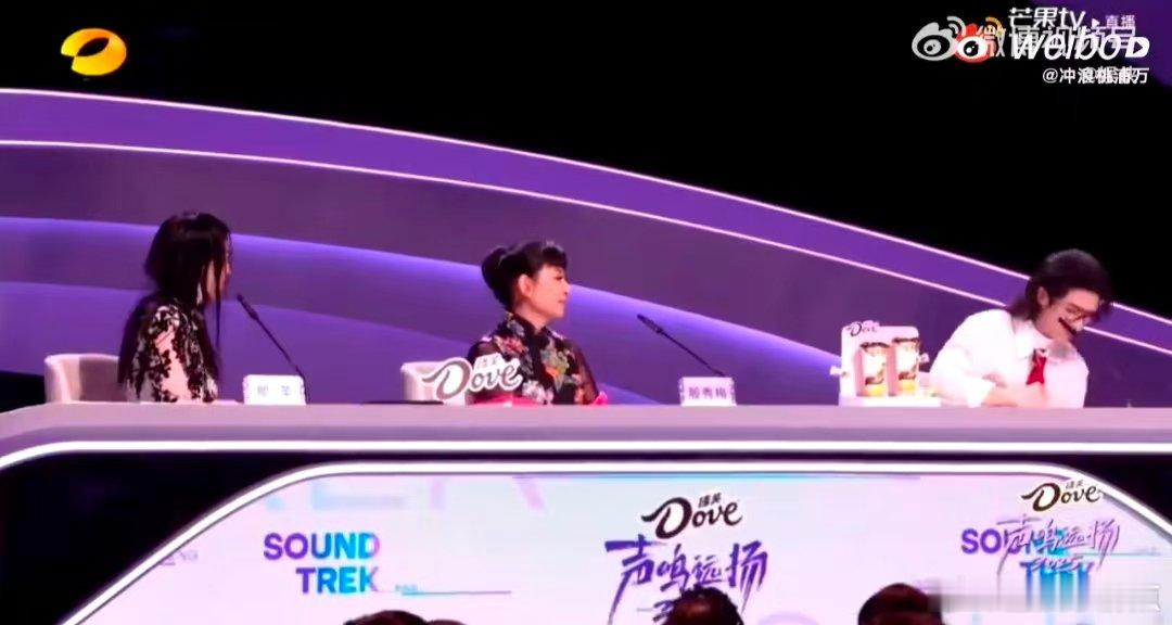 华晨宇这波吐槽太精准！直言那英没扎丸子头也干坏事，魔童梗持续发酵，姐弟俩的互动太