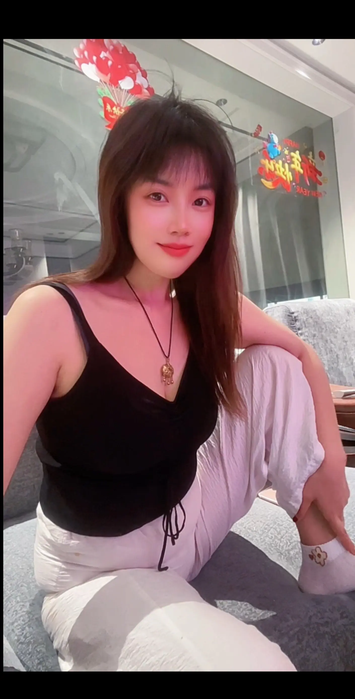 听完这首歌，突然有那么一瞬间，说不出来的失落和难过，一瞬间觉得什么都没...