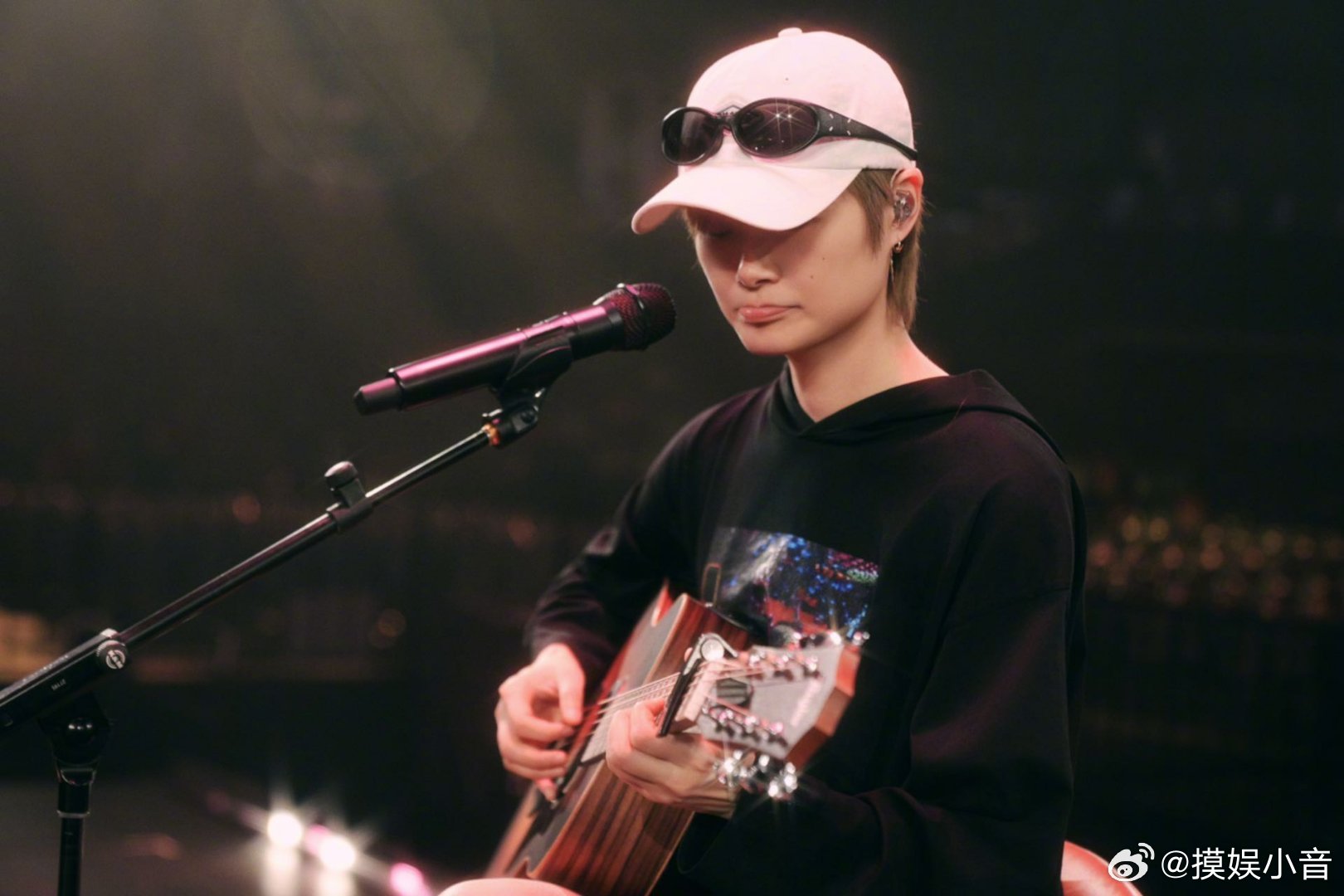 李宇春时隔14年武汉开演唱会 十四年的等待终迎来重逢！皇后与梦想巡回演唱会今晚重