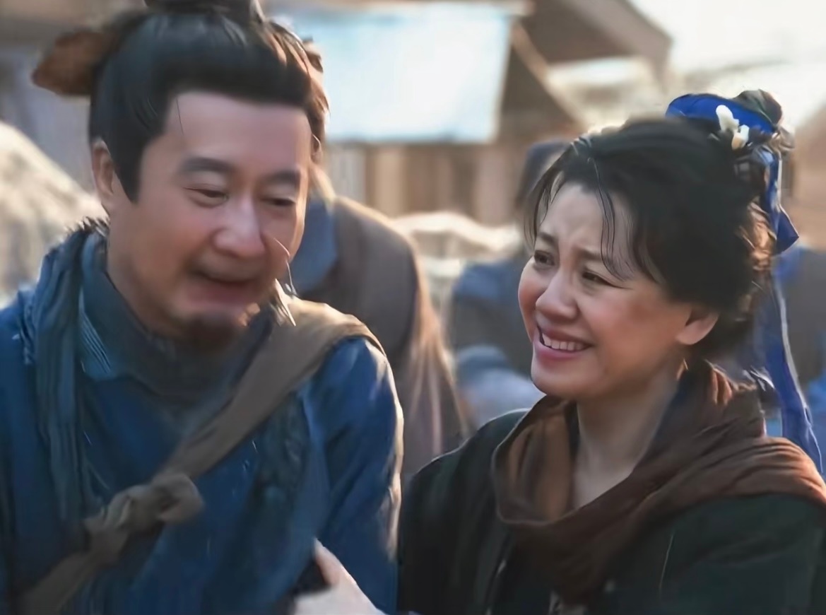 逐玉唯一正常恋爱的是赵大娘大娘和大叔的感情给人一种“此生有你，是我之幸。以前看的