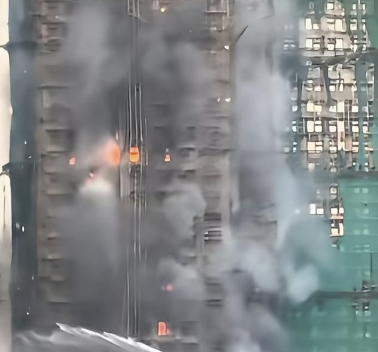 香港火灾大部分火势已扑灭
11月26日下午，香港大埔宏福苑发生五级火警。11月2