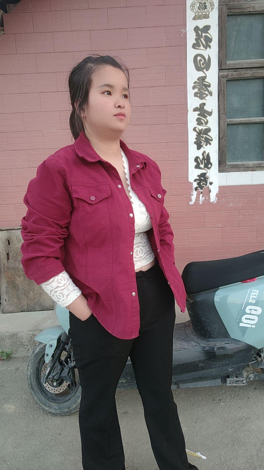 婚姻挺没意思的，把我带进你的家却长期异地分居，结婚十一年，两地分居八年了！不是八