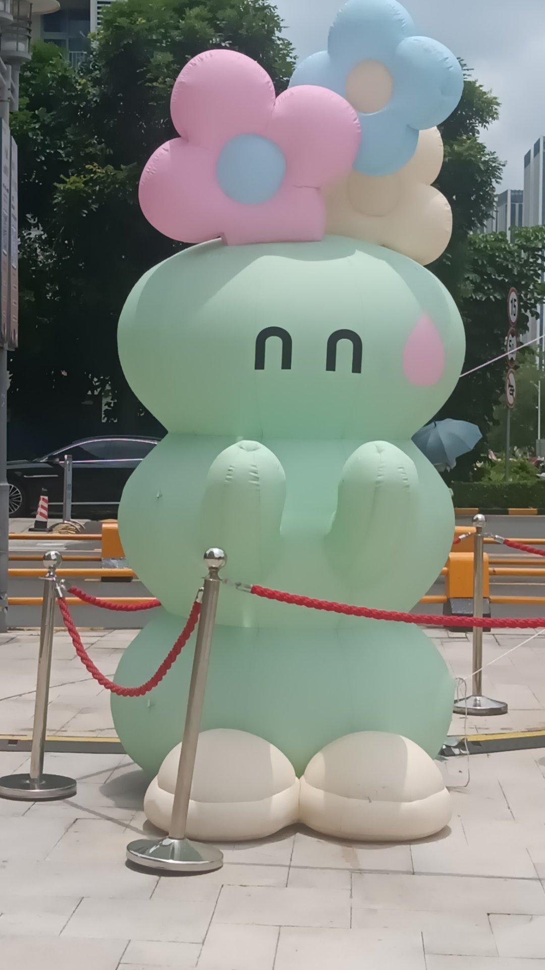 请对HUG家族保持依赖状态！ 深圳·星河COCO Park(龙岗店)