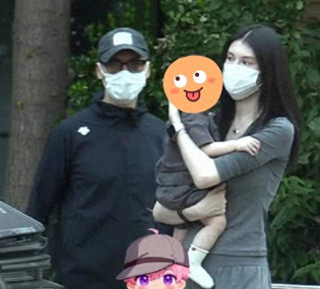 陈伟霆何穗带娃画面曝光，网友：这才是顶配生活