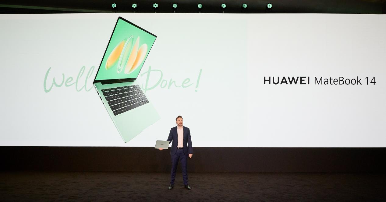 此前，华为在海外推出了华为MateBook 14笔记本，这次也将在5月15号的夏