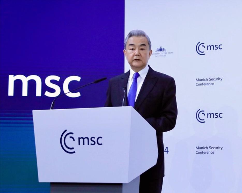 中国驻日本大使馆今天写道：“外交部长王毅说日本现职首相竟然公开声称，台海有事就构