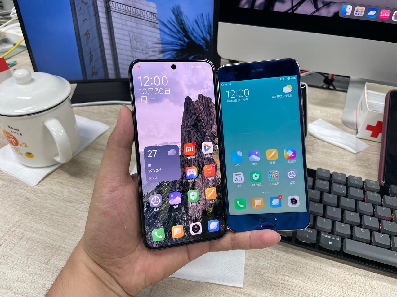 来一组小米6和小米14，六年过去手机变化还是挺大的。[惊喜]