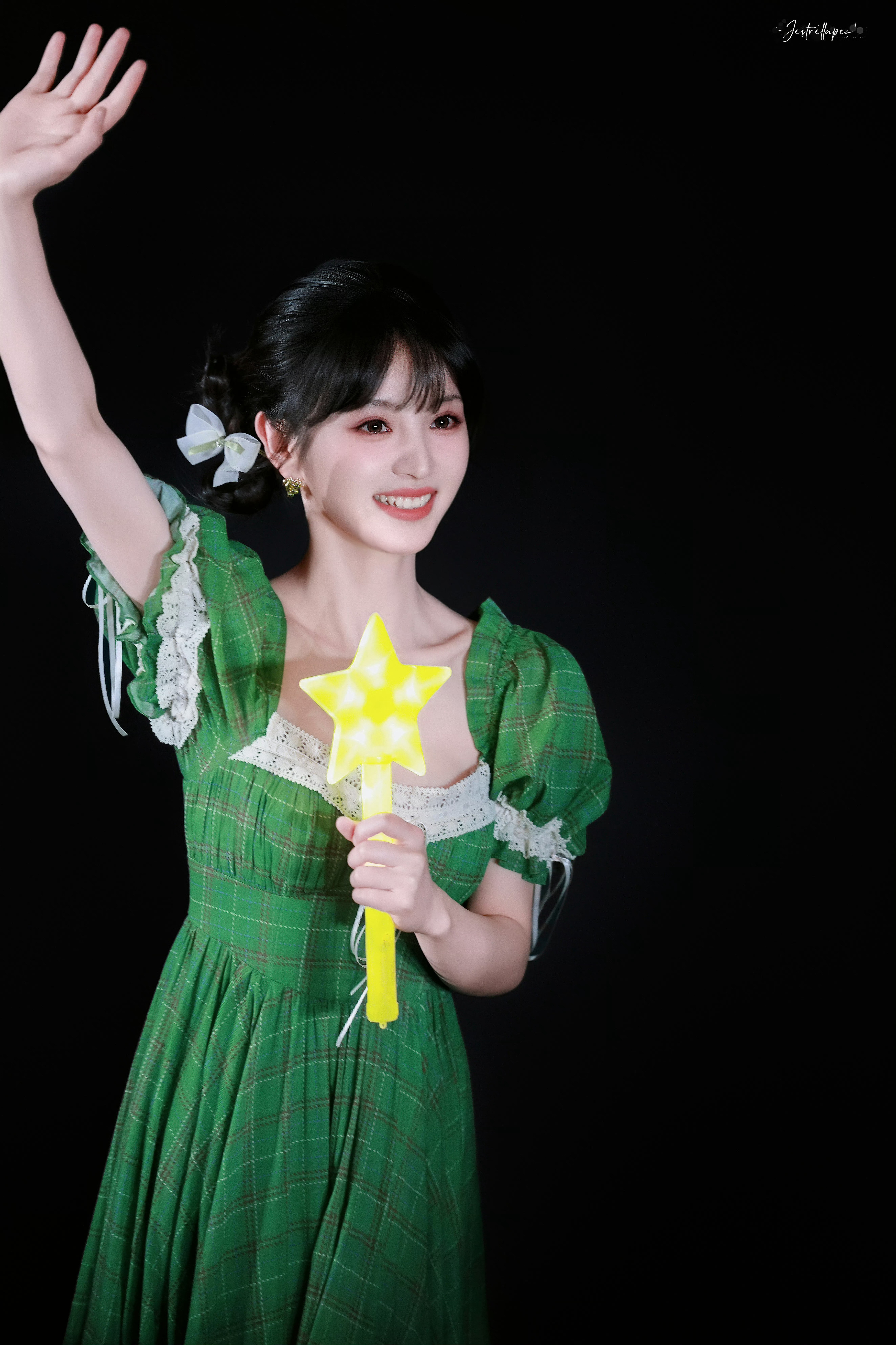 田曦薇  看得出来他说公主田曦薇从小就是甜妹