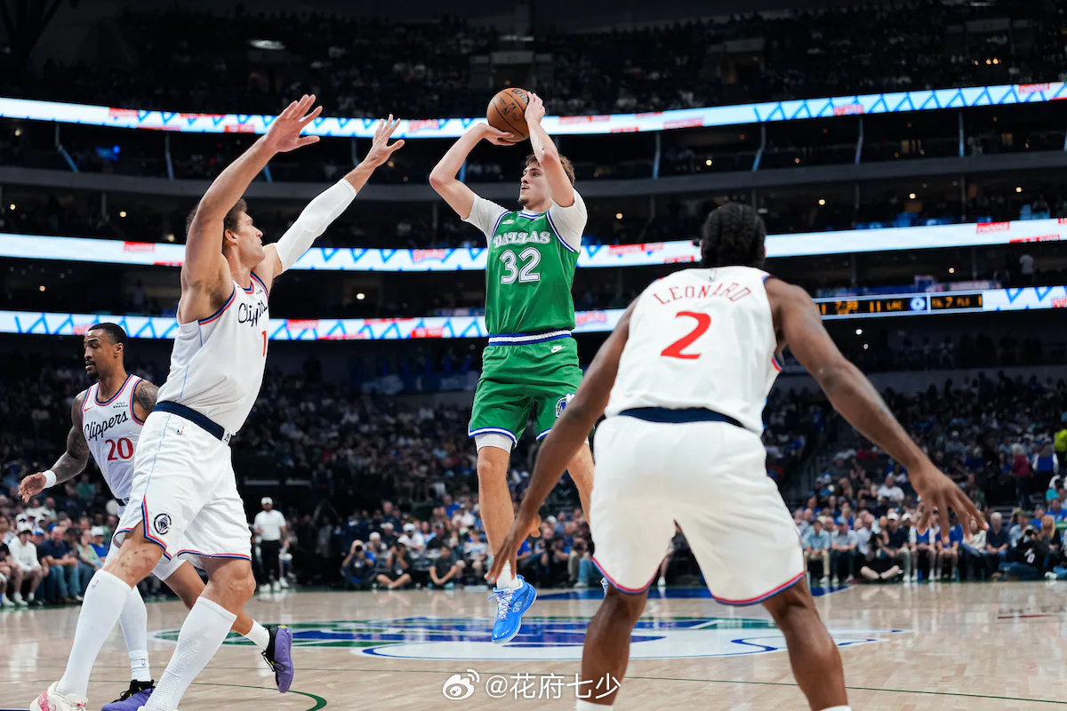 忙里偷闲整理些小数据弗拉格2月-3月缺阵的八场里，球队场均出手26.3次三分，八