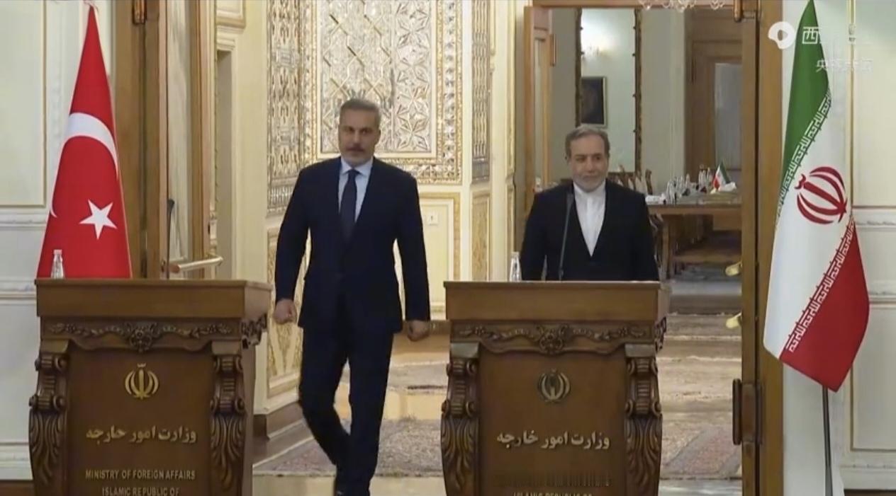日前，土耳其外长费丹访问德黑兰，与伊朗外长阿拉格齐会谈后，双方表示要共同应对以色