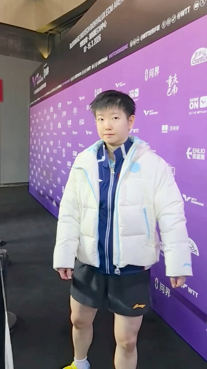 咪：我来了，说吧 