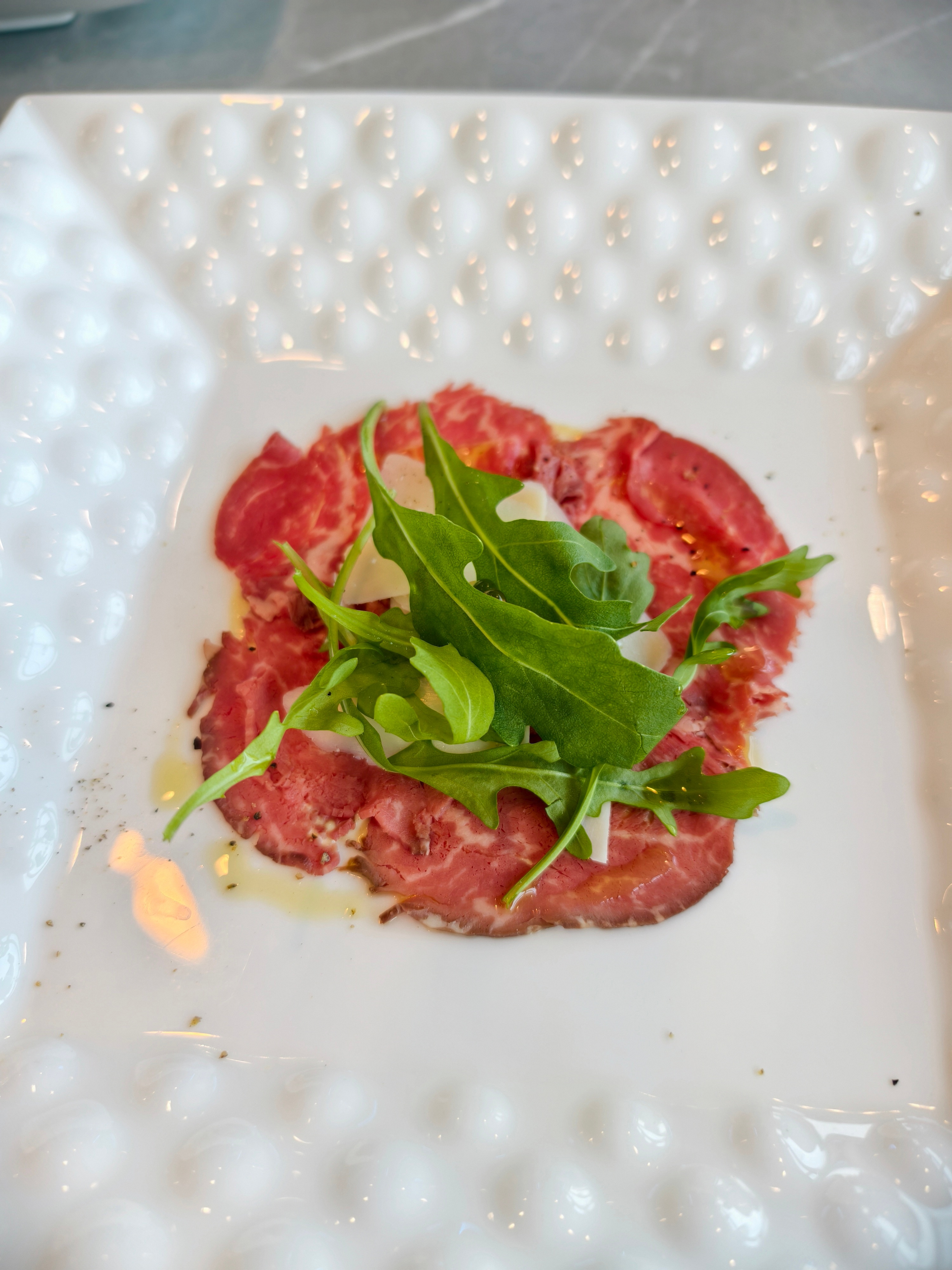 看看中午吃什么下午全是保时捷经典车试驾，有点紧张了，好久没开手动挡了！我与汽车的