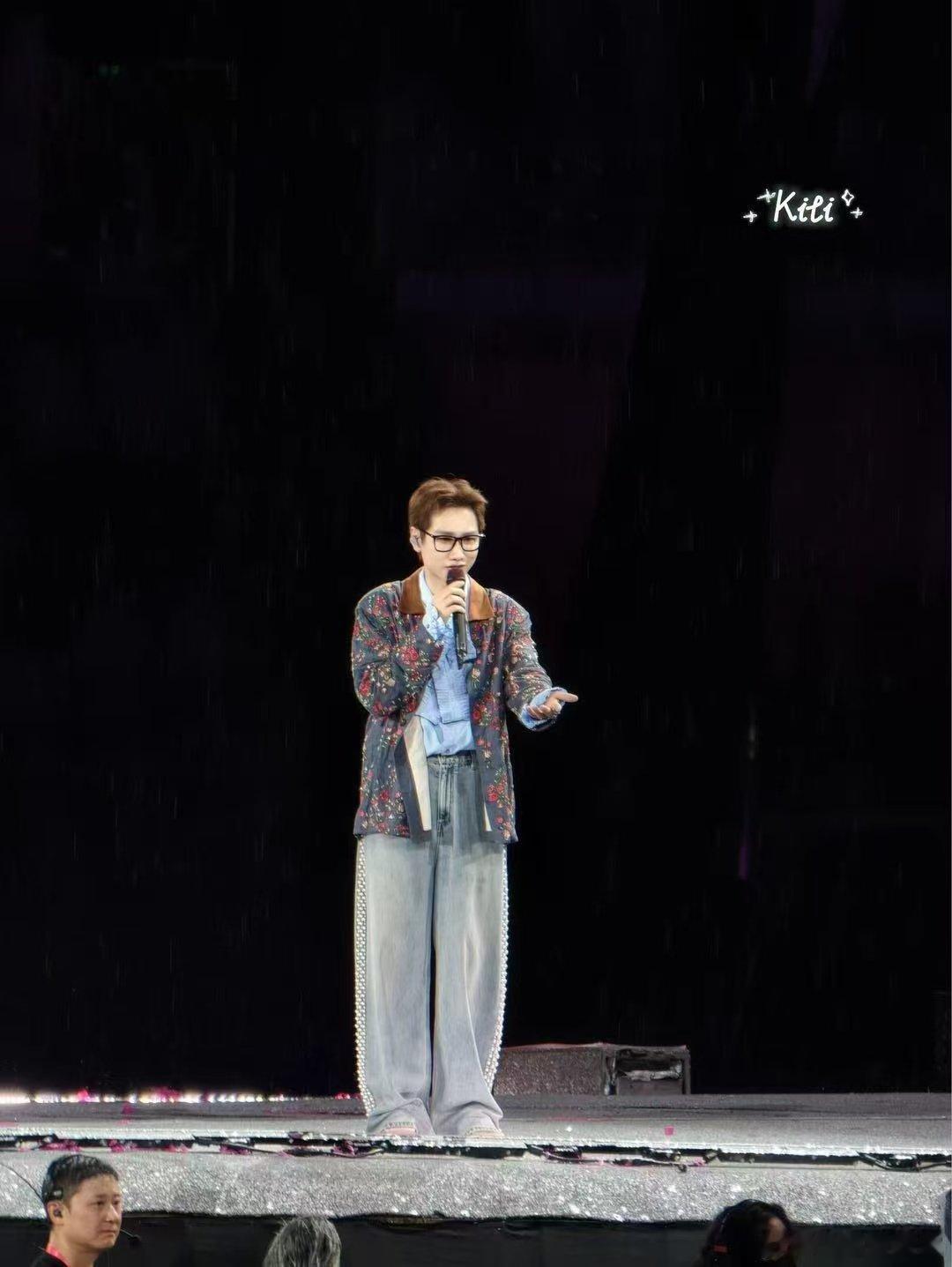 汪苏泷不烧心 汪苏泷演唱会聊起粤菜，说喜欢粤菜不烧心的特点，还说想让自己的歌也像