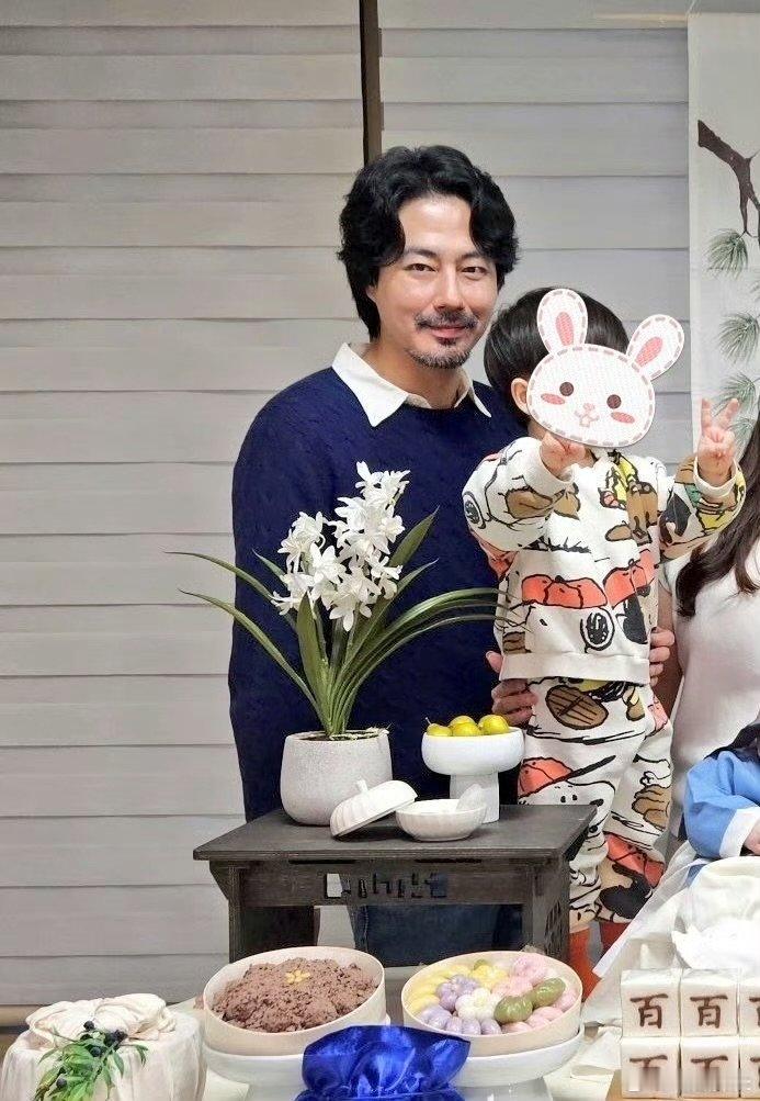 44岁的赵寅成，好久没看这叔的新作品了