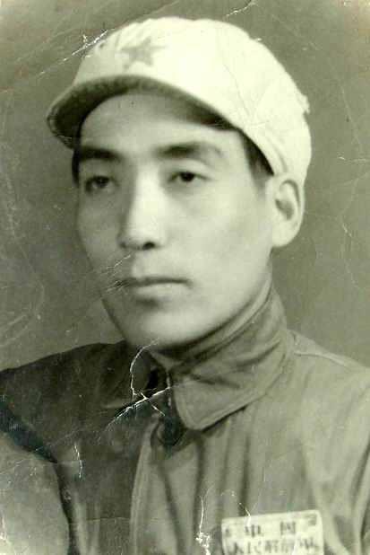 1952年，志愿军师长回国治病，给他看病的女医生说，她和恋人潘田失散8年了。师长